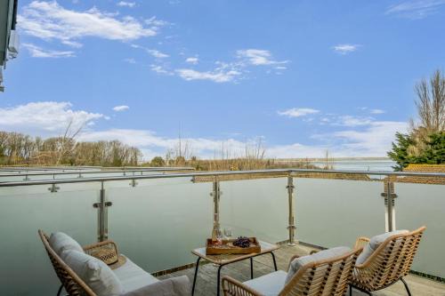 2 Bed in Totland Bay oc-b35246