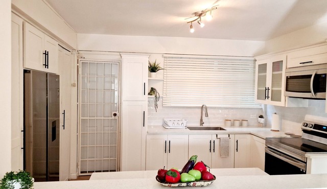 2 Bed parking gated modern