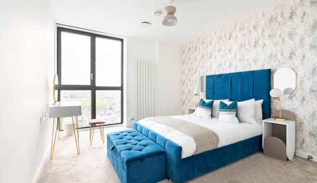 2 Bed Penthouse - Balcony - Smoking - Parking