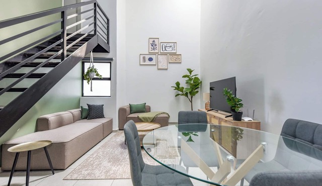 2 Bed Penthouse | Perfectly located by Rosebank