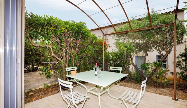 2 bedroom nice home in Saint-Laurent-De-La-Ca