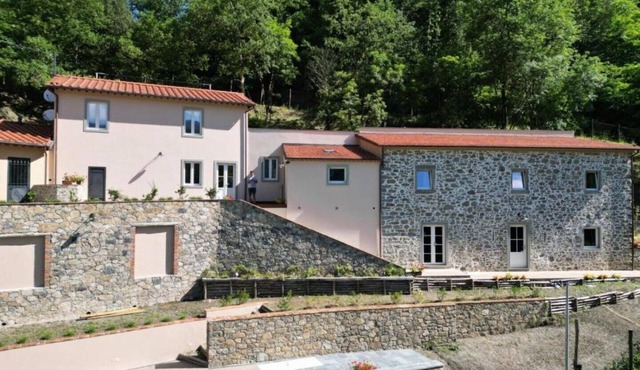2 Bedroom Apartment in San Marcello Piteglio