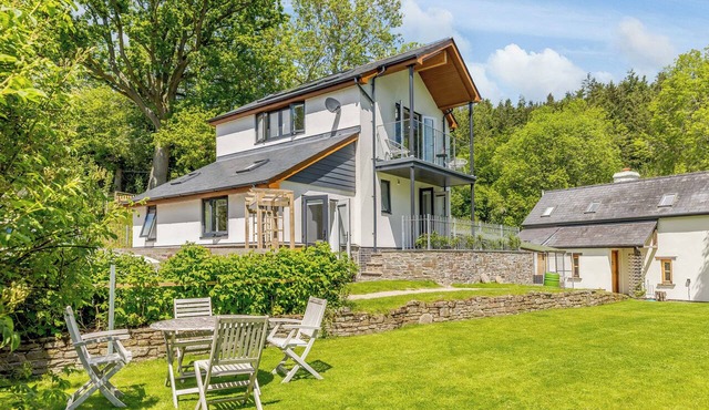 2 bedroom accommodation in Clyro, near Hay-on-Wye