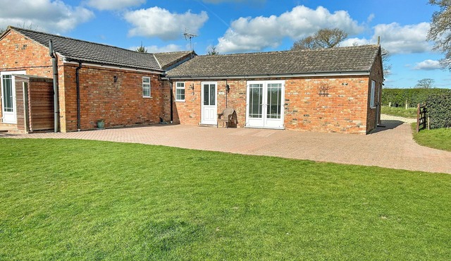 2 bedroom accommodation in Burgh le Marsh