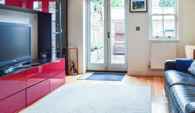 2 bedroom accommodation in Leamington Spa