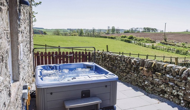 2 bedroom accommodation in Kirkcudbright