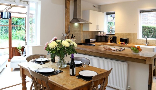 2 bedroom accommodation in Crowborough