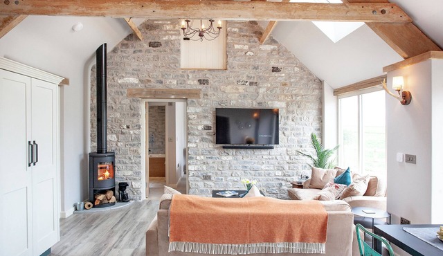 2 bedroom accommodation in Southwood, near Glastonbury