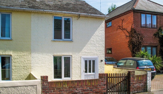 2 bedroom accommodation in Manningtree