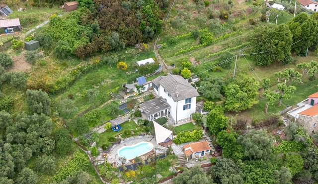 2 bedroom accommodation in La Spezia (SP)