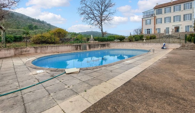 2 bedroom accommodation in Fox-Amphoux