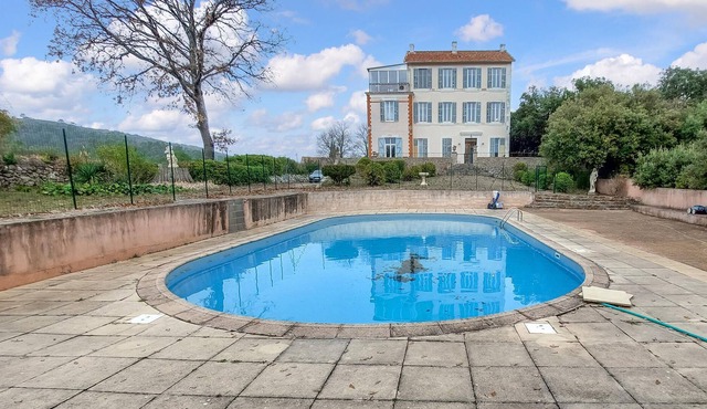 2 bedroom accommodation in Fox Amphoux