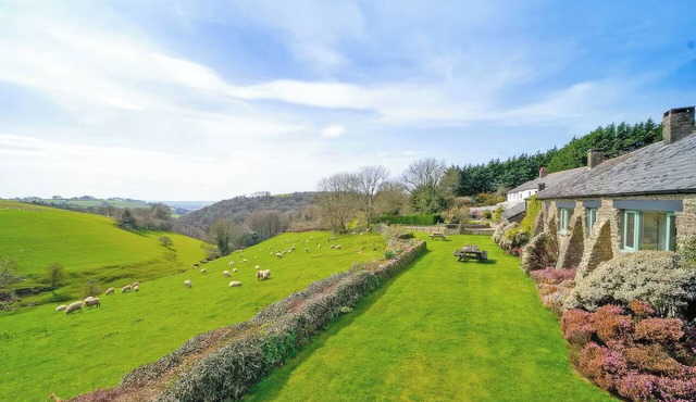 2 bedroom accommodation in Barnstaple