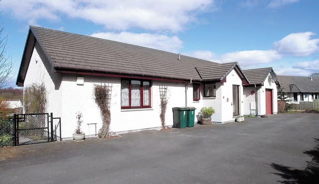 2 bedroom accommodation in Blairgowrie