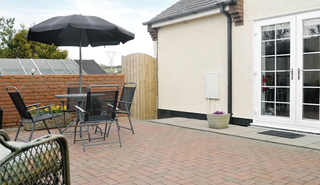2 bedroom accommodation in Caergeiliog, near Holyhead