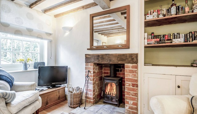 2 bedroom accommodation in Wenhaston, near Halesworth