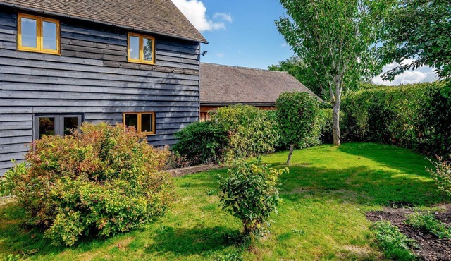 2 bedroom accommodation in Kingsland, near Leominster