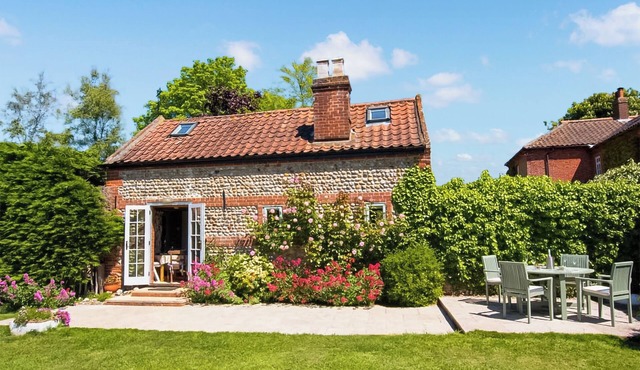 2 bedroom accommodation in Ridlington