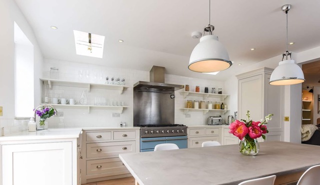 2 bedroom accommodation in Winchester