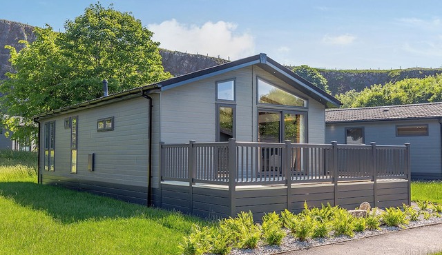 2 bedroom accommodation in Ashbourne