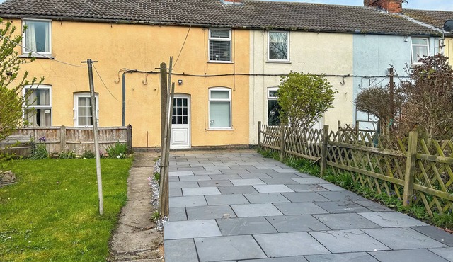 2 bedroom accommodation in Barnstone