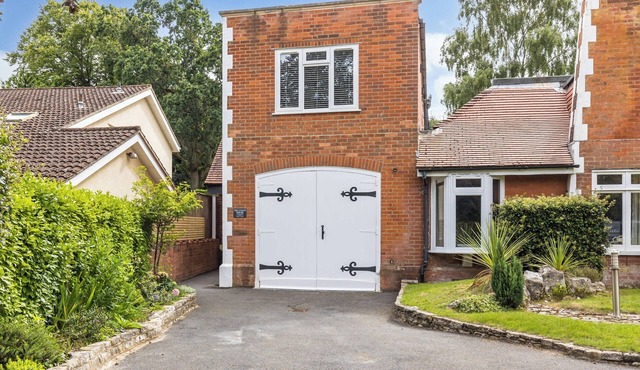 2 bedroom accommodation in Bournemouth
