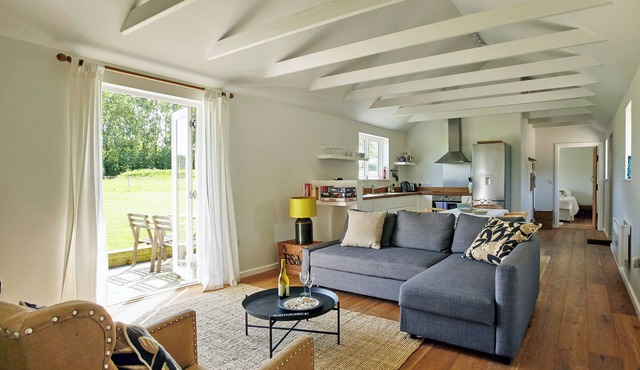 2 bedroom accommodation in Birdham, near Chichester
