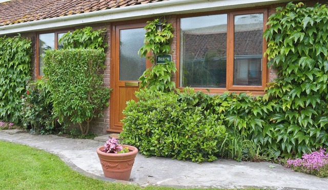 2 bedroom accommodation in East Huntspill, near Highbridge