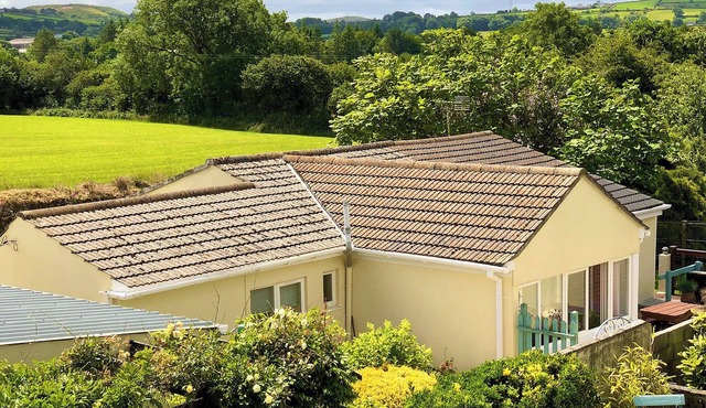 2 bedroom accommodation in Enniscaven, near St Austell