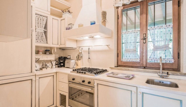 2 bedroom accommodation in Pistoia PT