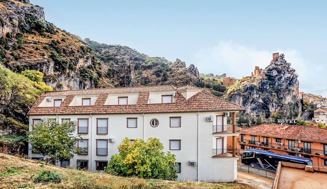 2 bedroom accommodation in La Iruela