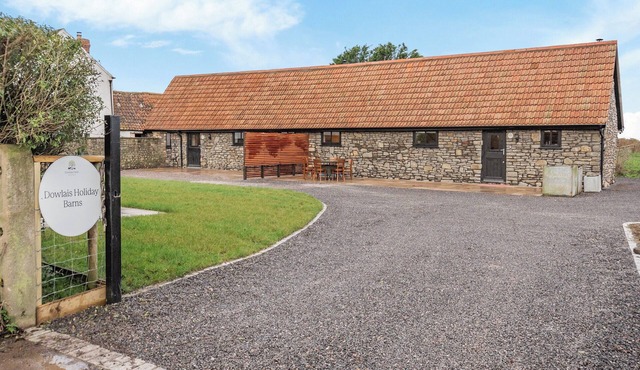 2 bedroom accommodation in Clevedon