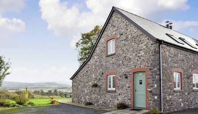 2 bedroom accommodation in Manordeilo, near Llandeilo