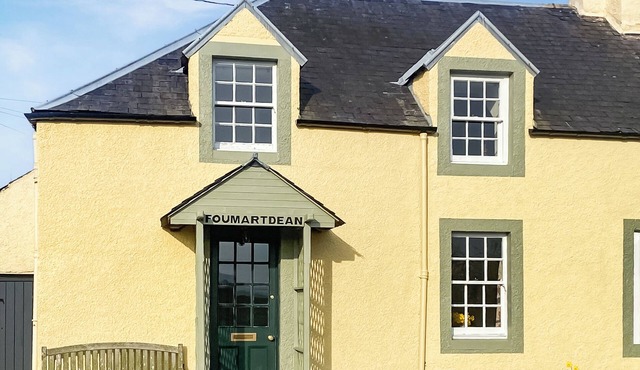 2 bedroom accommodation in Lochside