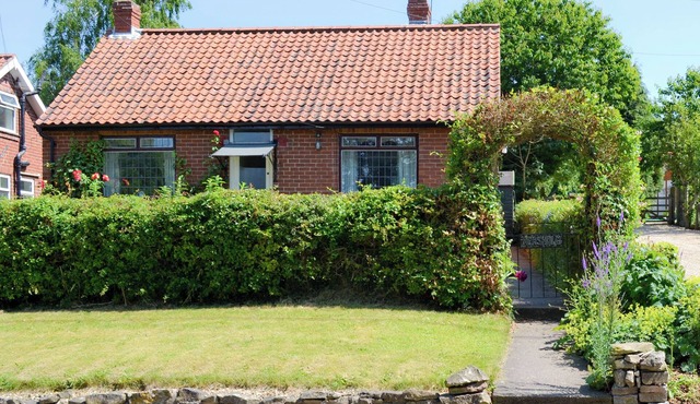 2 bedroom accommodation in Thornton le Dale, near Pickering