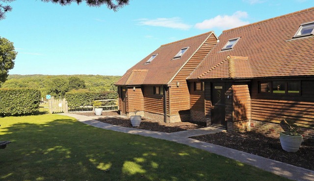 2 bedroom accommodation in Uckfield