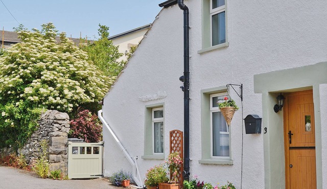 2 bedroom accommodation in Baycliff