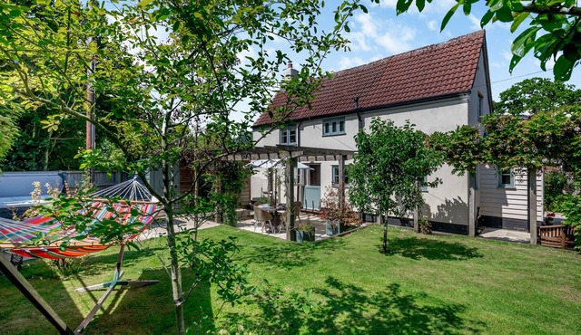 2 bedroom accommodation in Barsham, near Beccles