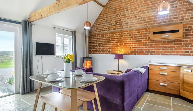 2 bedroom accommodation in Aldeby, near Beccles
