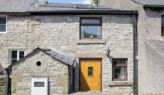 2 bedroom accommodation in Bradwell