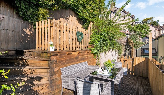 2 bedroom accommodation in Cheddar