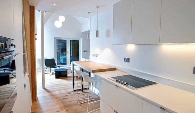 2 bedroom accommodation in The Vale, near Chesham