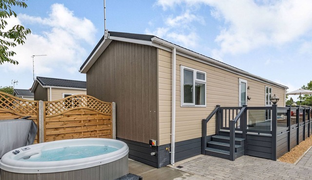 2 bedroom accommodation in Yaxham, Dereham
