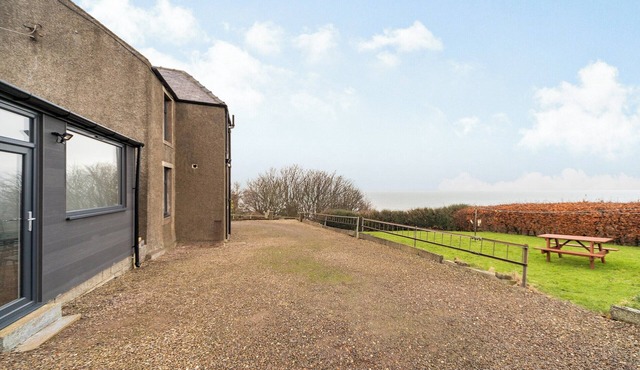 2 bedroom accommodation in Burnmouth, near Berwick
