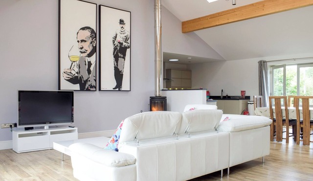 2 bedroom accommodation in Welland, near Malvern
