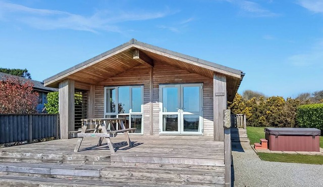 2 bedroom accommodation in Carnmenellis, Nr Falmouth