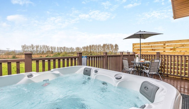 2 bedroom accommodation in Chadwick, near Worcester