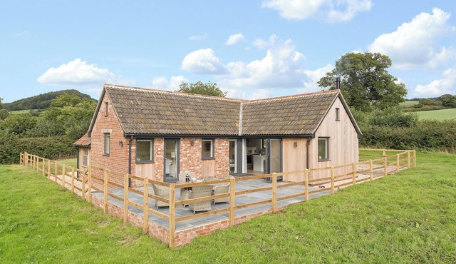 2 bedroom accommodation in Sidbury, near Sidmouth