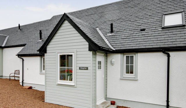 2 bedroom accommodation in Stirling