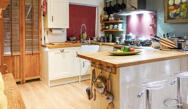2 bedroom accommodation in Crockenhill, near Swanley